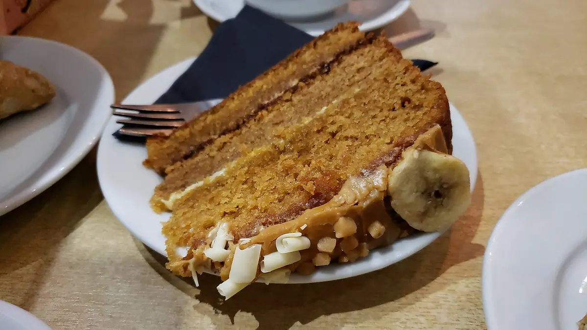 Golden Cake – cake shop in Walthamstow, London